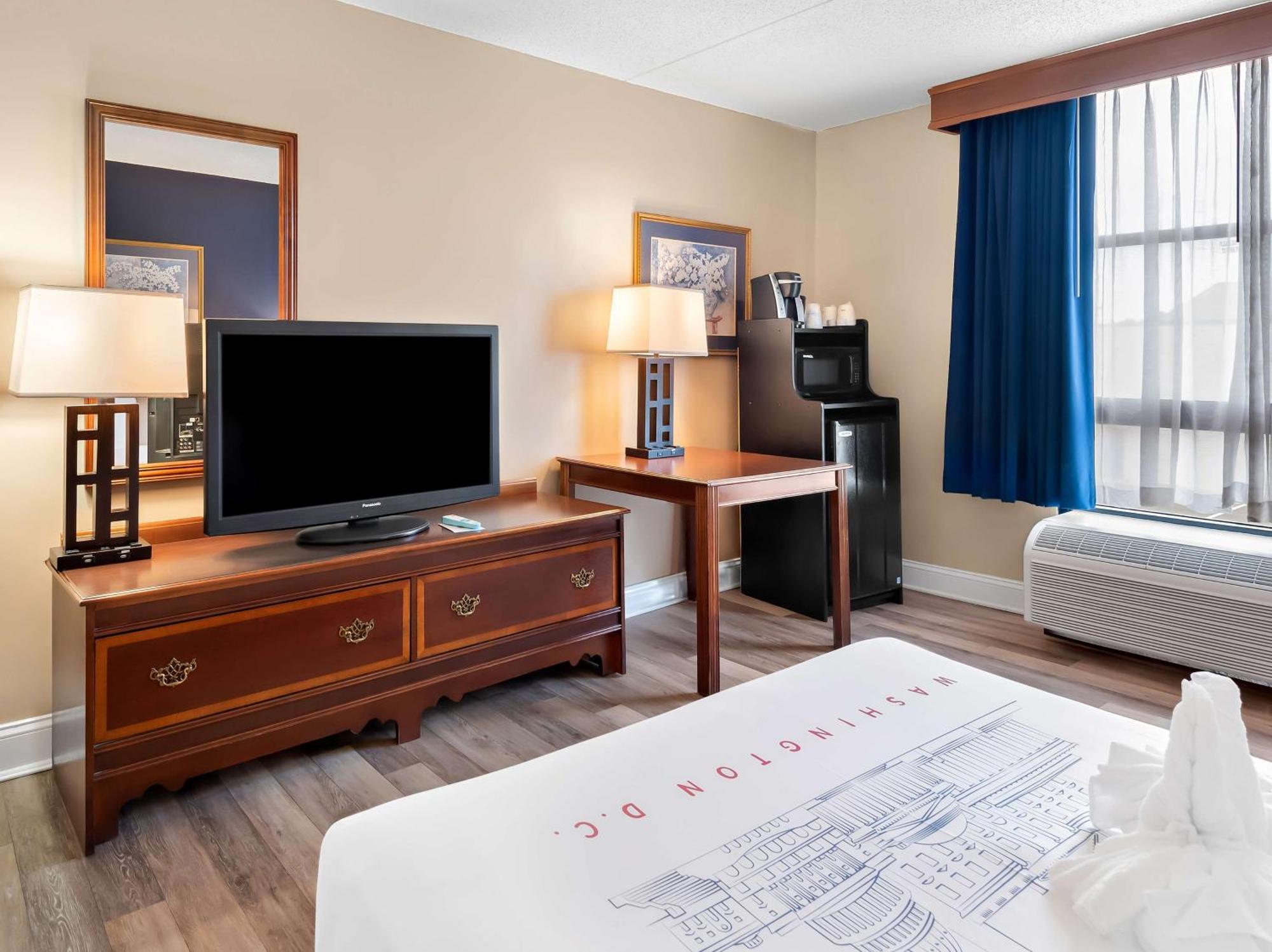 Best Western Potomac Mills Woodbridge Exterior photo